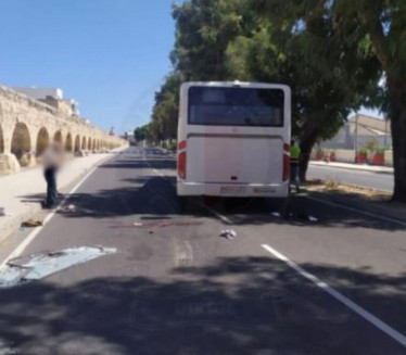 SRPKINJA POGINULA NA MALTI: Pokosio je gradski autobus