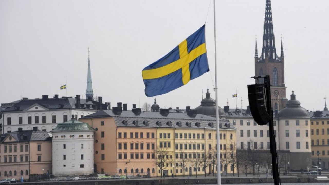 У Шведској ГОТОВИНА одлази у историју