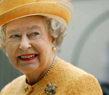 МНОГИ НЕ ЗНАЈУ ОДГОВОР: Како се презивала краљица Елизабета?