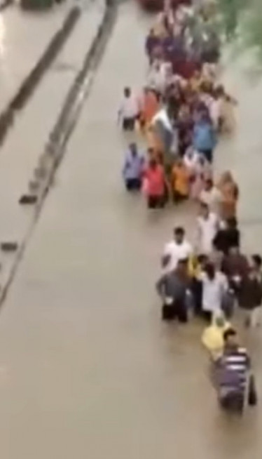 SMRTONOSNO NEVREME U INDIJI: Stradalo najmanje 36 ljudi