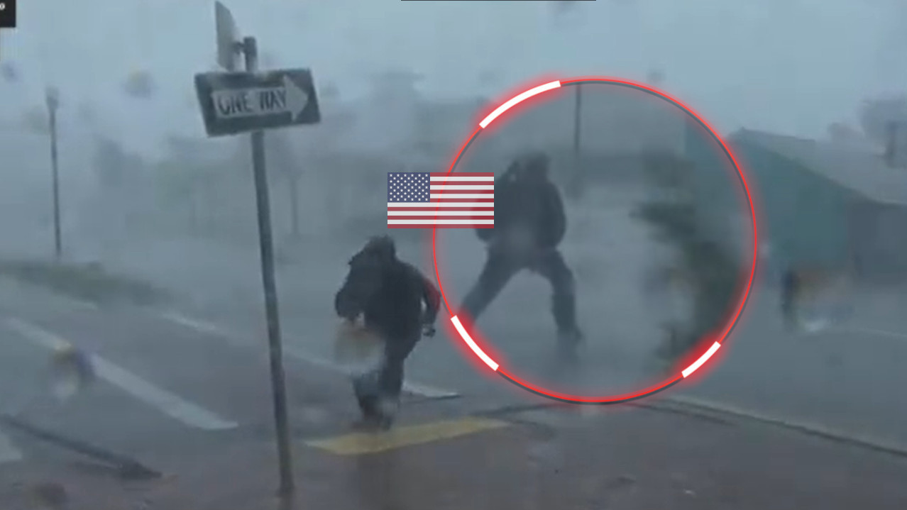 HAOS U SAD: Reportera pokosila grana tokom uragana (VIDEO)