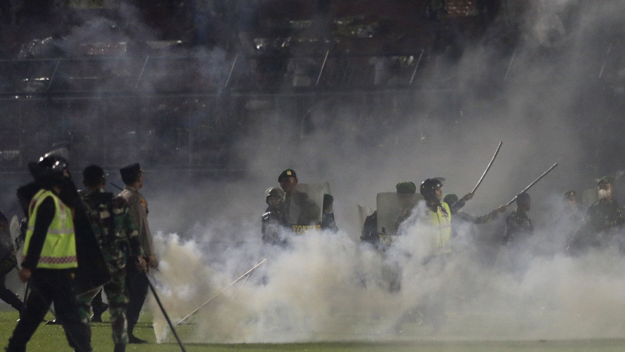 RASTE BROJ ŽRTAVA: Na stadionu poginulo najmanje 174 ljudi