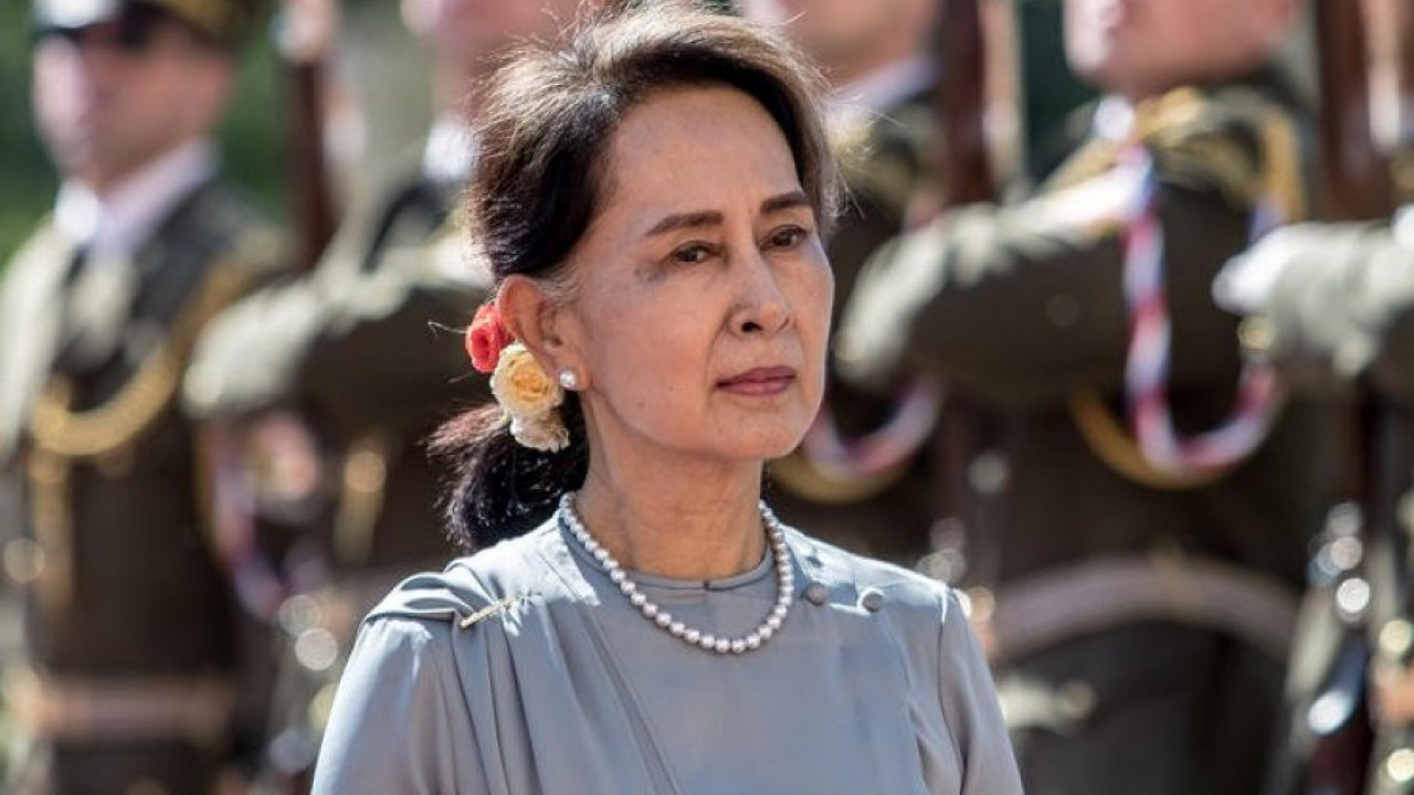 НОБЕЛОВКА ИЗА РЕШЕТАКА: Власти Мјанмара осудиле активисткињу