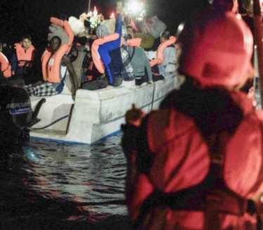 BRODOLOM KOD GRČKE: Nestalo desetine migranata