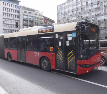 NEZGODA U BEOGRADU: Sudar autobusa u centru grada