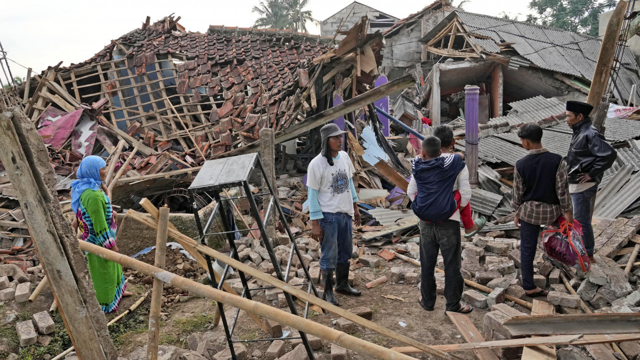TRAGEDIJA: U potresu umrlo 268 ljudi, povređeno skoro hiljadu
