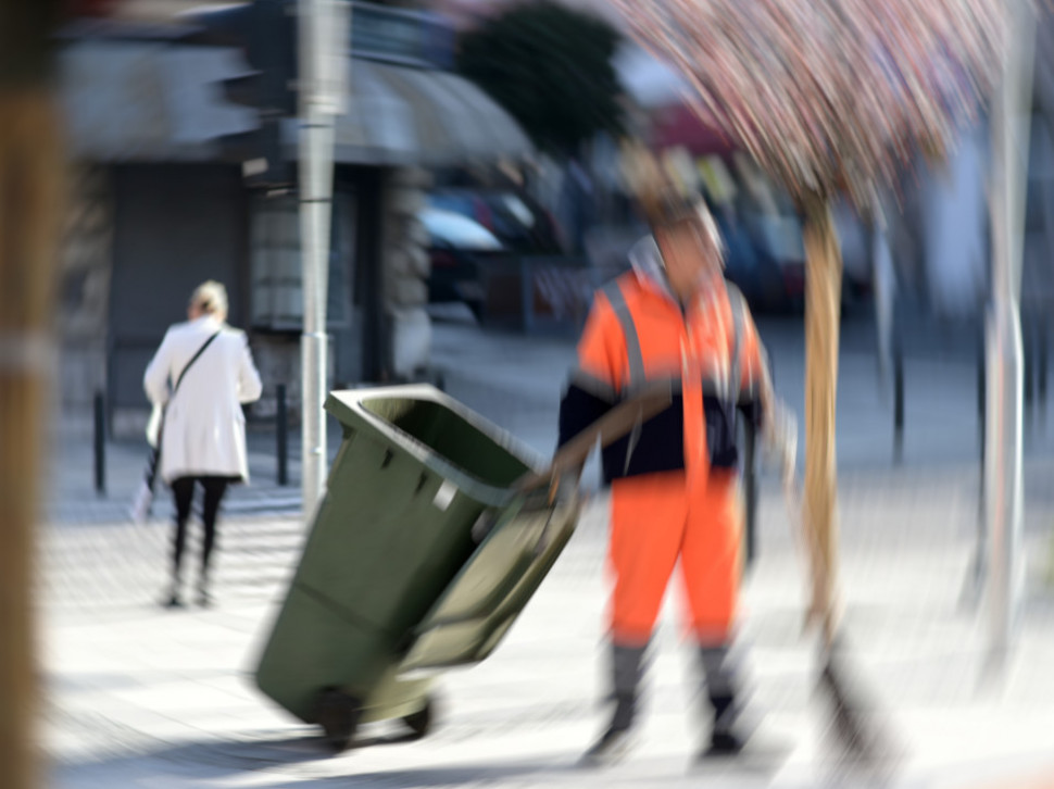 БРАВО, ЉУДИНО: Потез радника Градске чистоће одушевио Србију
