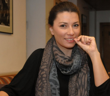 ZBOG MUŽA SVE NAPUSTILA: Ova pevačica je sestra Milene Vasić