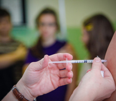Са 15 година млади могу да приме ХПВ вакцину без родитеља