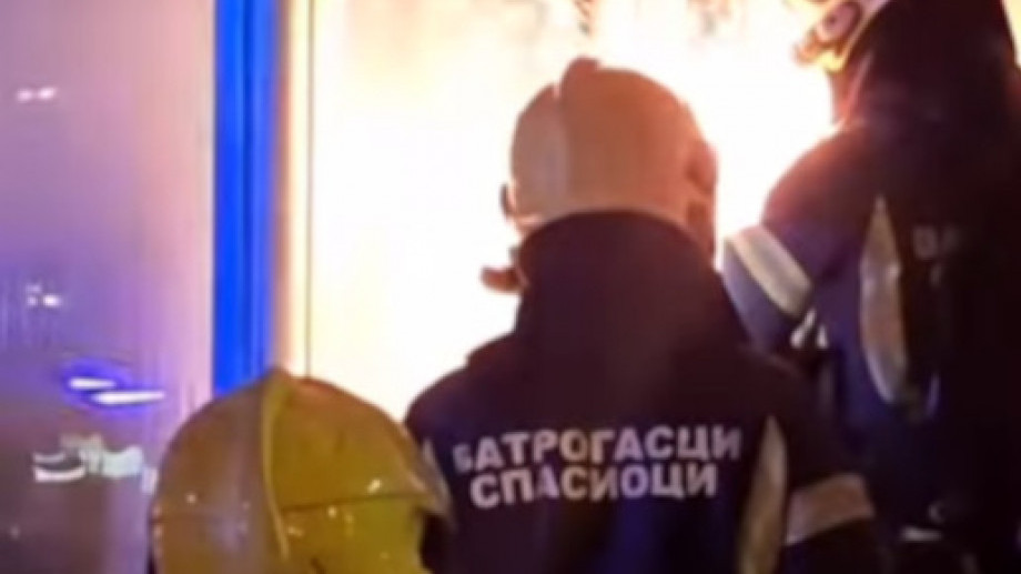 NASTRADAO MUŠKARAC: Plamen zahvatio stan u Kragujevcu