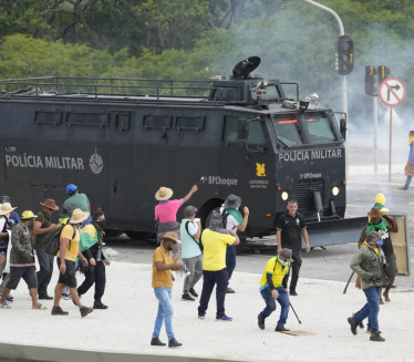 NE SMIRUJE SE: Nastavljaju se neredi u Brazilu (FOTO)