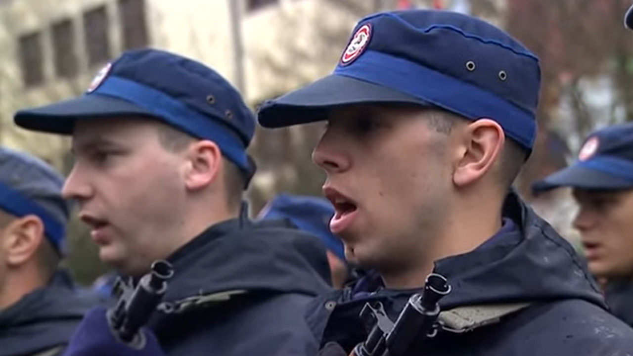 ZAGRMELO ISTOČNO SARAJEVO: Policija RS pevala "Pukni zoro"