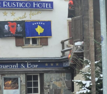 SRAMOTA U DAVOSU Zastava "Velike Albanije" dočekala Vučića
