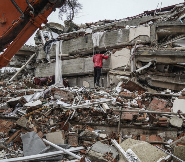 И ДАЉЕ СЕ ТРЕСЕ: Поновни земљотреси у Турској