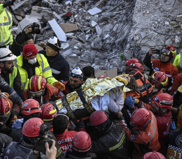"НИЈЕ УЗАЛУД" Умрла жена која је 104сата била под рушевинама