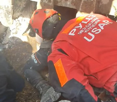 HEROJI IZ SRPSKE: Spašeno dete nakon 152 sata pod ruševinama