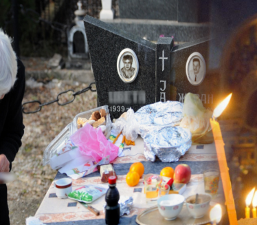 MNOGI NE ZNAJU: Zašto Srbi jedu i piju na grobljima