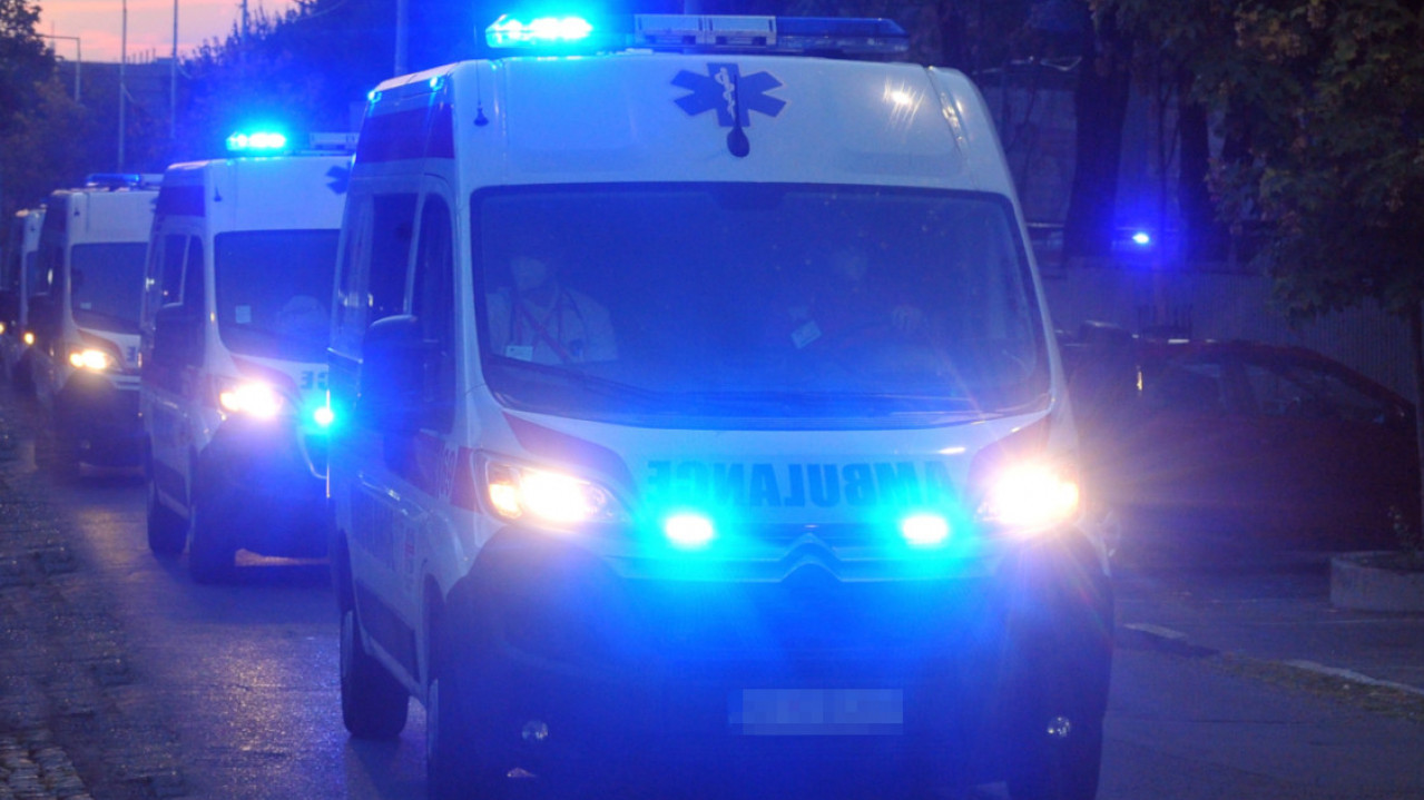 UŽAS U ŽARKOVU: Auto izleteo sa puta i oborio više pešaka