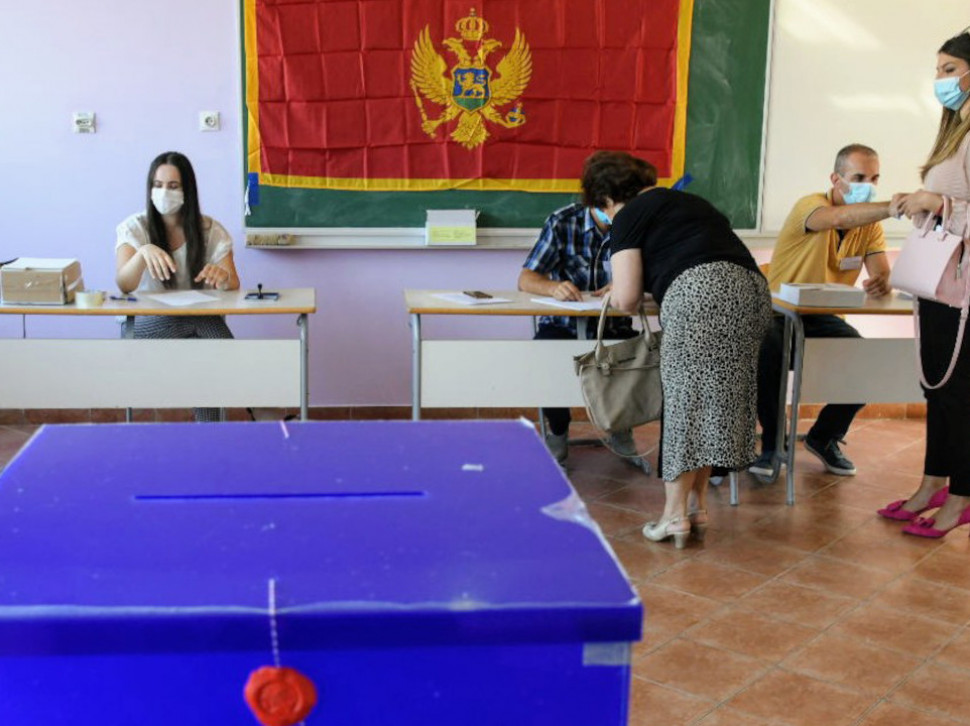 ПОЧЕЛА ИЗБОРНА ТИШИНА: Црна Гора сутра бира председника