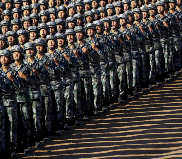 NAPETO: Kina poslala borbenu grupu ka Tajvanu