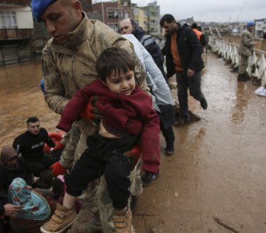 NOVA NESREĆA U TURSKOJ: Velike poplave, ima poginulih