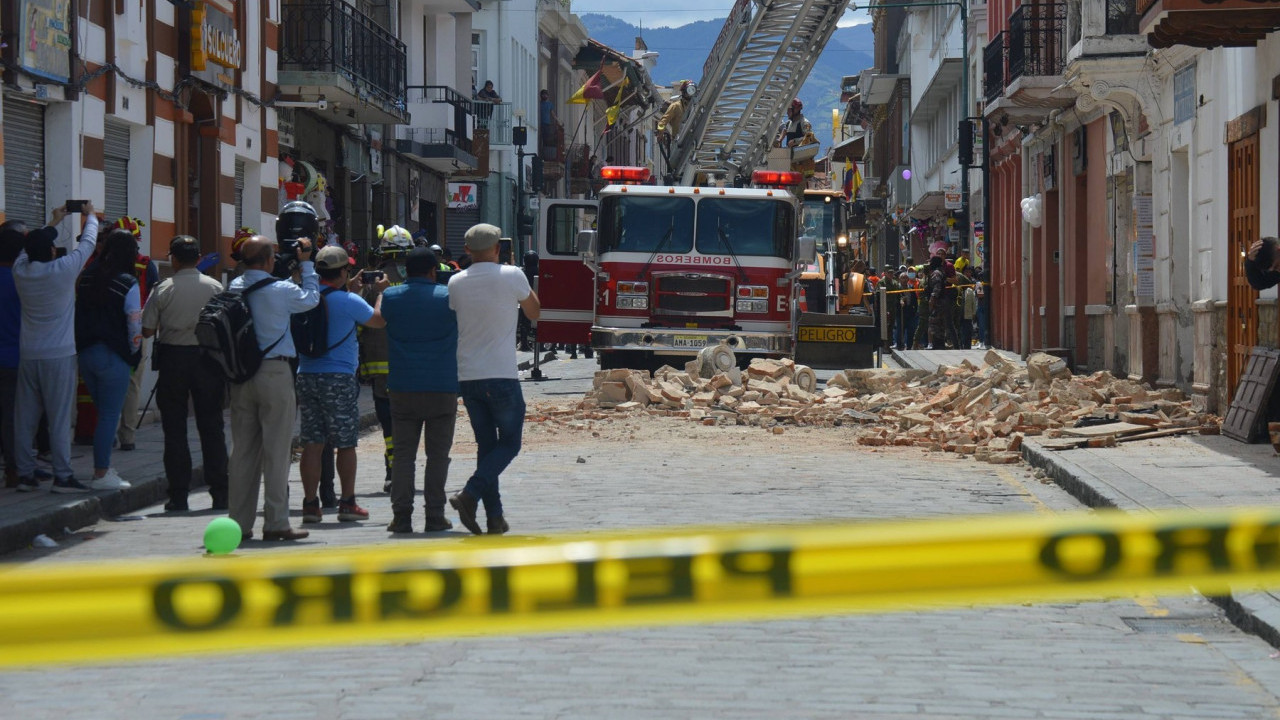 И ДАЉЕ ТРАЖЕ ЖРТВЕ: Разоран земљотрес погодио Еквадор