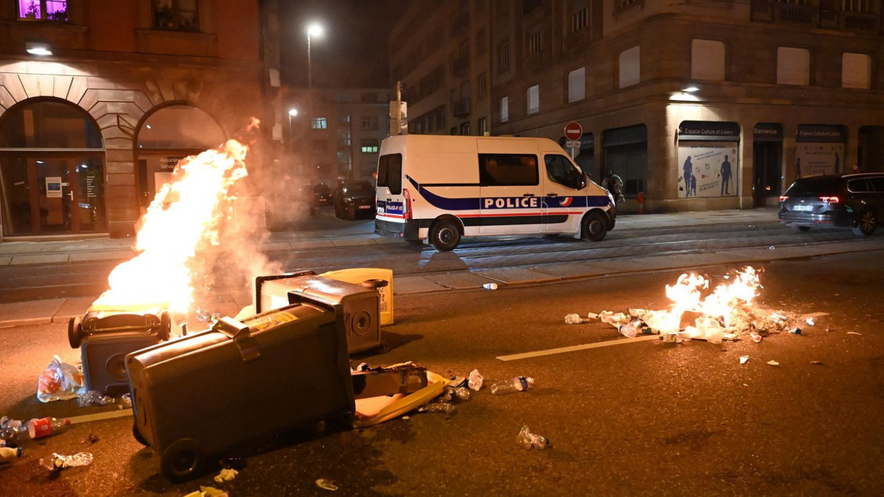 НЕМАЧКА ЗАБРИНУТА: Ситуација у Француској се не смирује