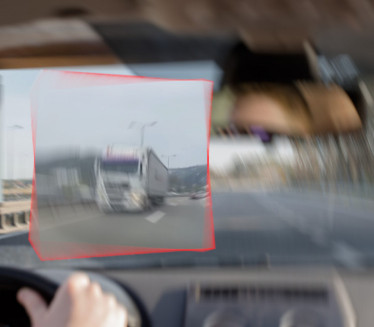 У СТРАХУ СНИМАЛИ: Возач камиона могао да изазове трагедију