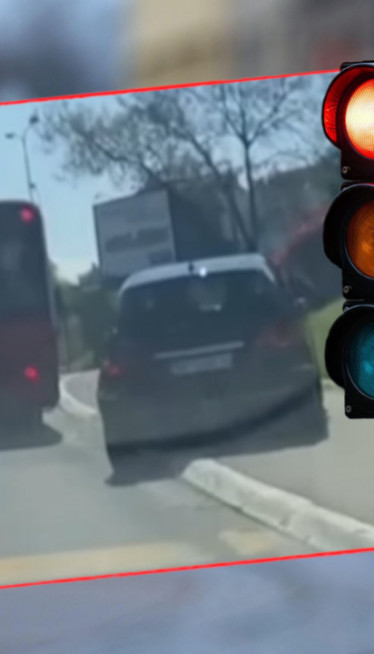 ЖУРИ МУ СЕ: Возач се попео на тротоар да би избегао гужву