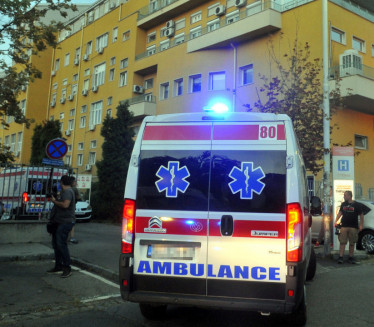 ПОВРЕЂЕНА БЕБА (1): Саобраћајна несрећа у центру Београда