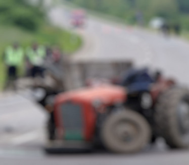 PAORSKA POTERA: Traktorom bežao od policije