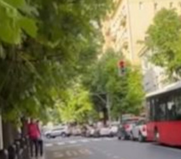 NEZGODA U BEOGRADU: Oboren pešak u Francuskoj ulici (VIDEO)
