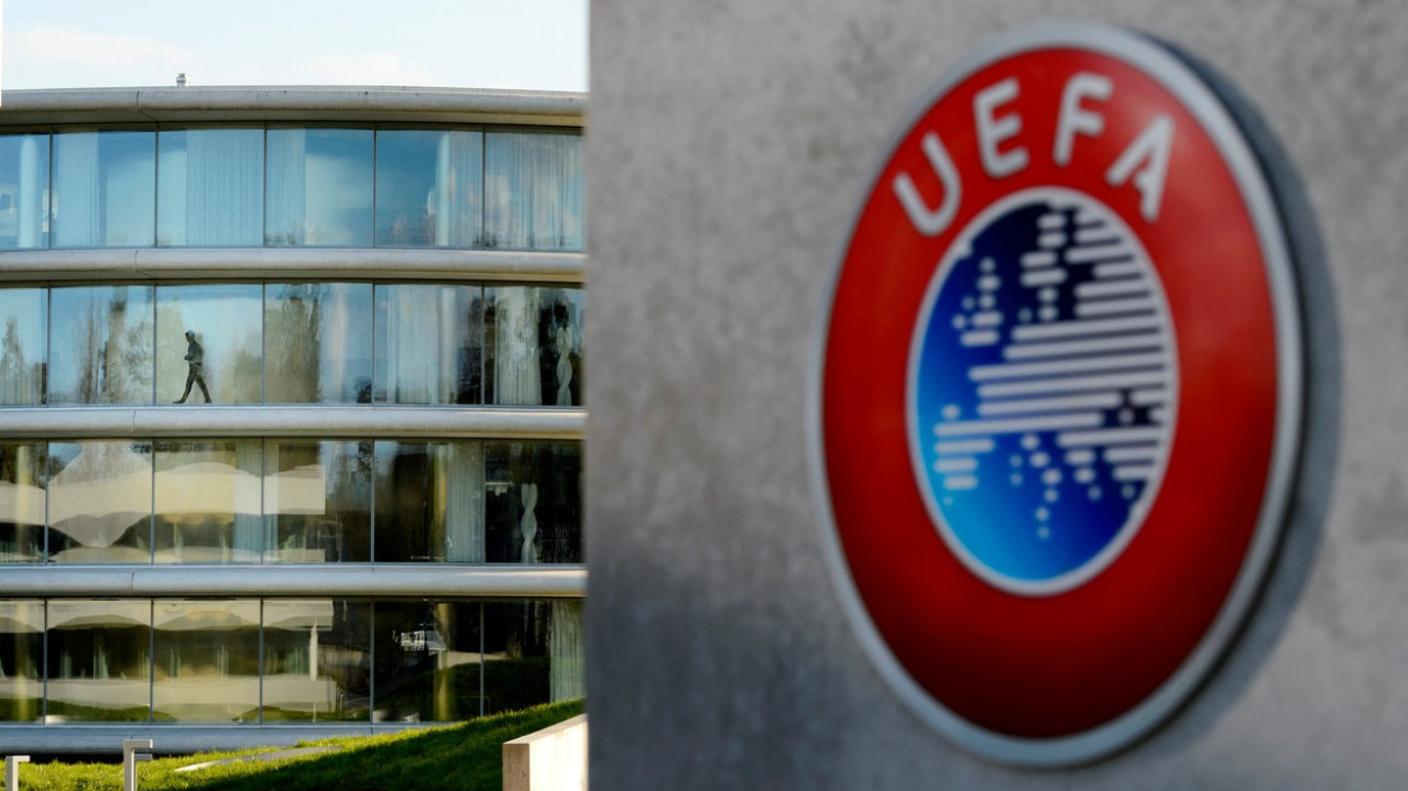 "ИЗБАЦИТЕ НАЦИСТЕ" Навијачи АЕК окупирали седиште УЕФА ФОТО