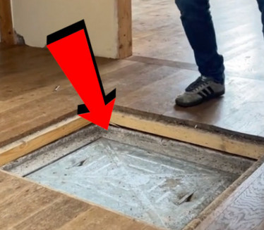 ПОМАЛО ЈЕЗИВО: Шта су нашли испод пода током реновирања куће