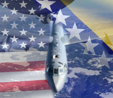 НИСКИ ПРЕЛЕТ АВИОНА: Амерички бомбардери лете изнад Босне