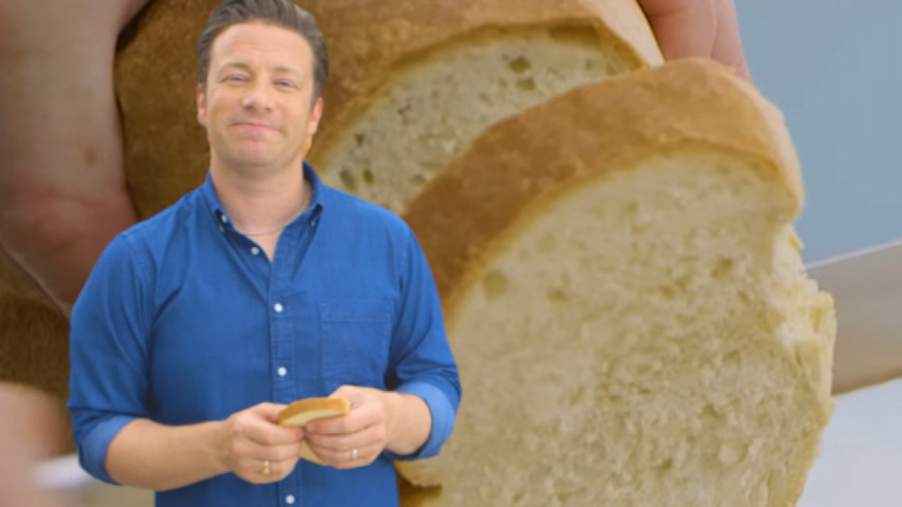ОВО МОЖЕ СВАКО: Џејми поделио рецепт за домаћи хлеб