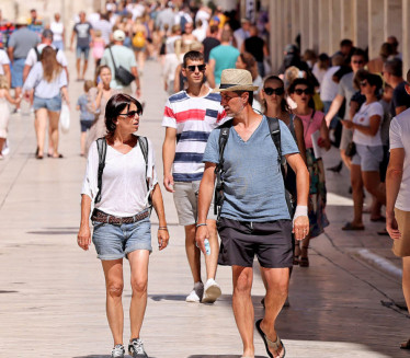 PORAST TURIZMA U 2022. godini milion više turista nego 2021