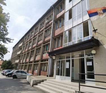 Болници у Косовској Митровици понестаје кисеоника