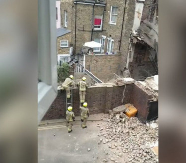 KATASTROFA U LONDONU: Srušila se zgrada, stanari evakuisani