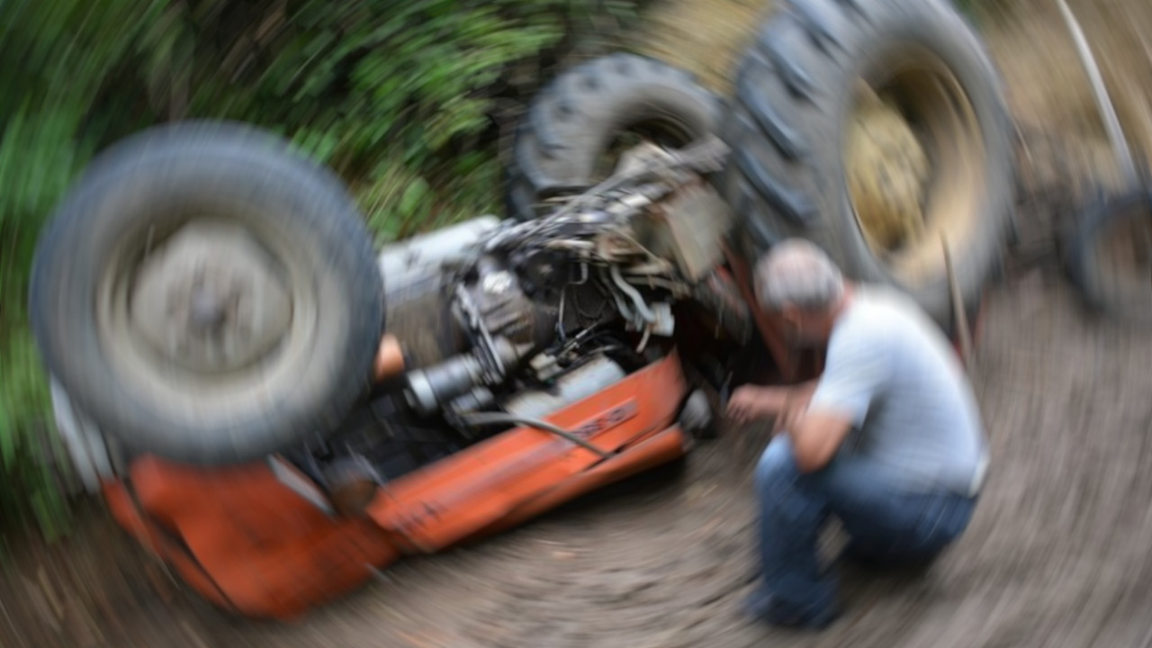 DRAMA U PRIJEDORU: Traktor priklještio traktoristu
