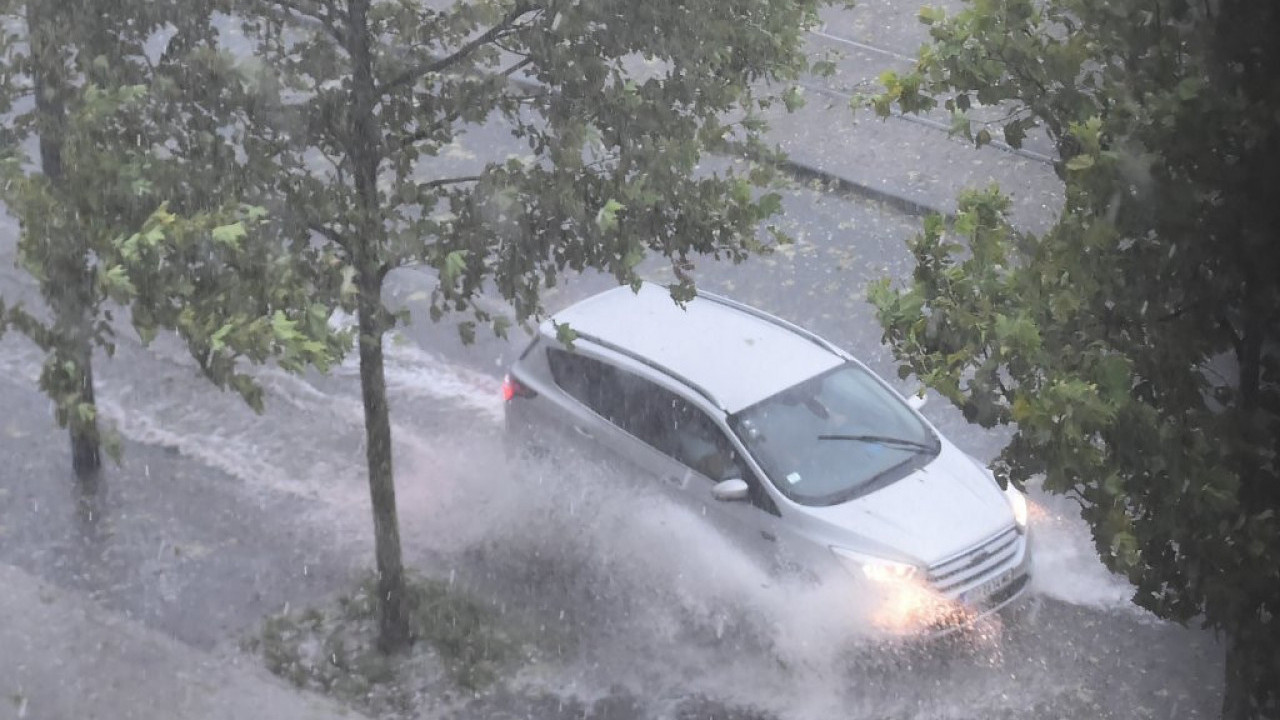 BEOGRAD POD VODOM: Prestonica poplavljena za pola sata oluje