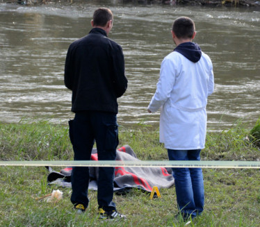 ТРАГЕДИЈА: Испливало тело из Дунава