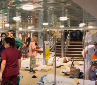 ГОРИ БОЛНИЦА: Хаос у Грчкој - пацијенти леже на поду (ВИДЕО)