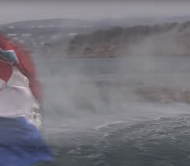 UŽAS U HRV: Vetar odneo kupača s plaže - umro u moru (VIDEO)