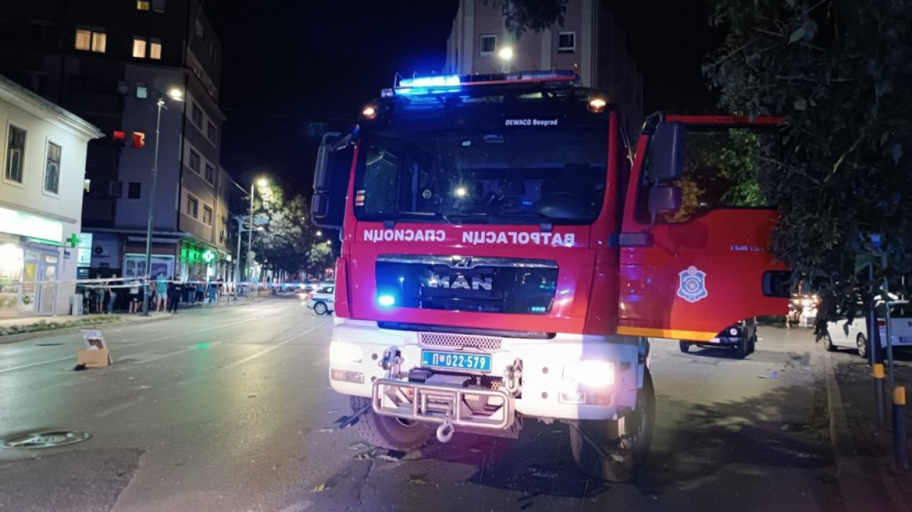 DRAMA U BEOGRADU: Zapalio se tramvaj kod autobuske stanice