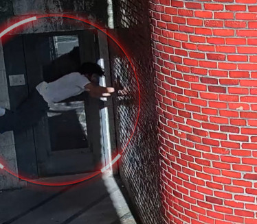 SPEKTAKULARNO BEKSTVO: Surovi ubica pobegao iz zatvora VIDEO
