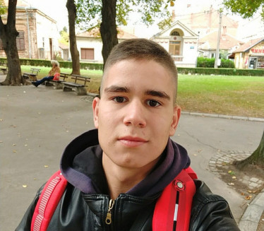 КЛАДОВО НА НОГАМА: Нестао младић (23) на градској плажи