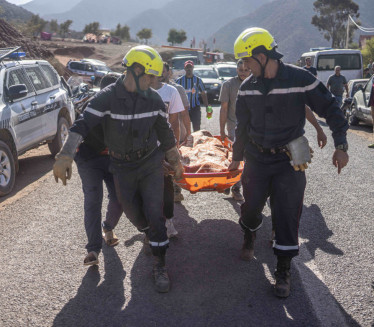 PREKO 2.000 MRTVIH: Raste broj žrtava potresa u Maroku FOTO
