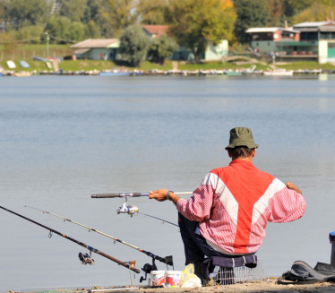 НЕГДЕ ЋЕ ТО БИТИ БАШ СКУП СПОРТ: Нове цене дозвола за пецање