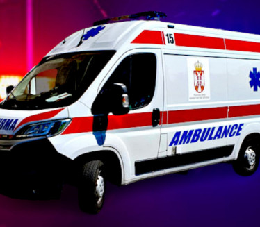 ОБОРЕН ПЕШАК: Без свести превезен хитно у болницу у Врбас
